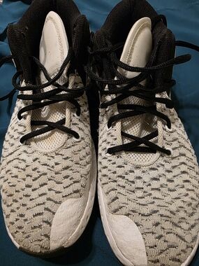 Nike Black and White Swoosh Product Label